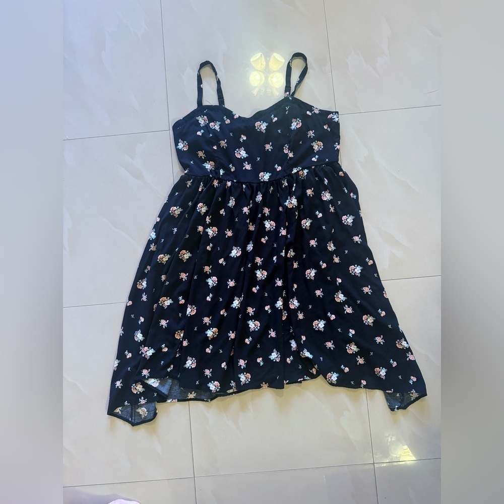 Torrid Blue Starry plus size 2 women black flowers sleeveless - Picture 12 of 12